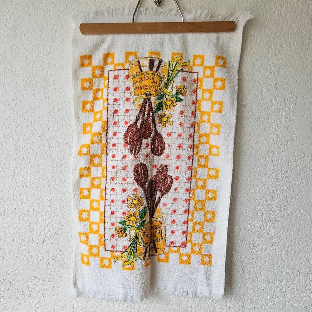 Vintage 70s MCM White Yellow Floral Checker Kitchen Utensil Hand Towel 24" x 15"